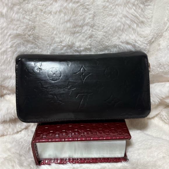 Louis Vuitton rehabbed Wallet black - Picture 1 of 16